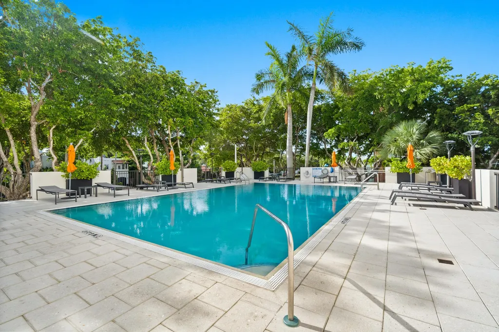 340 Sunset Drive Fort Lauderdale FL 33301