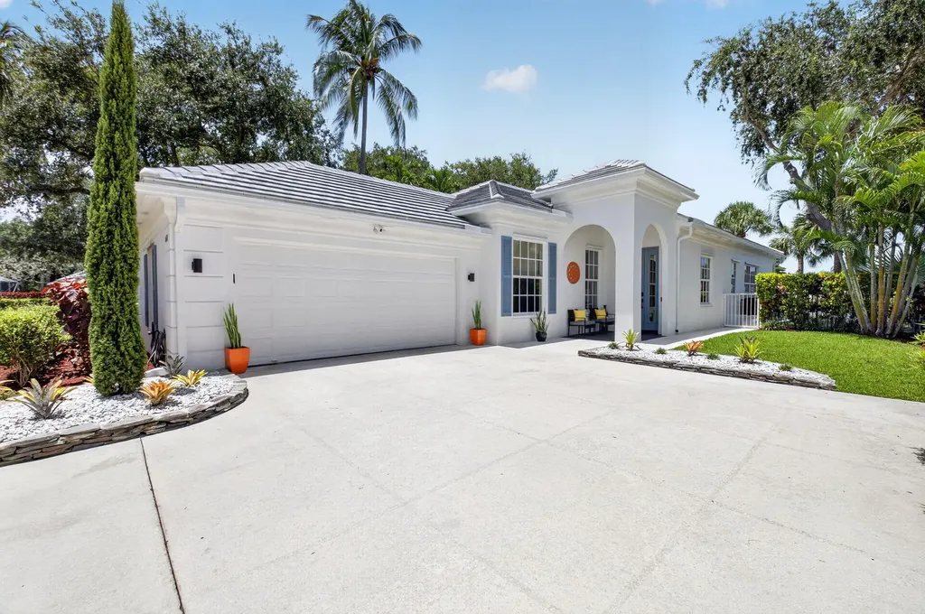 4690 Hammock Circle Delray Beach FL 33445