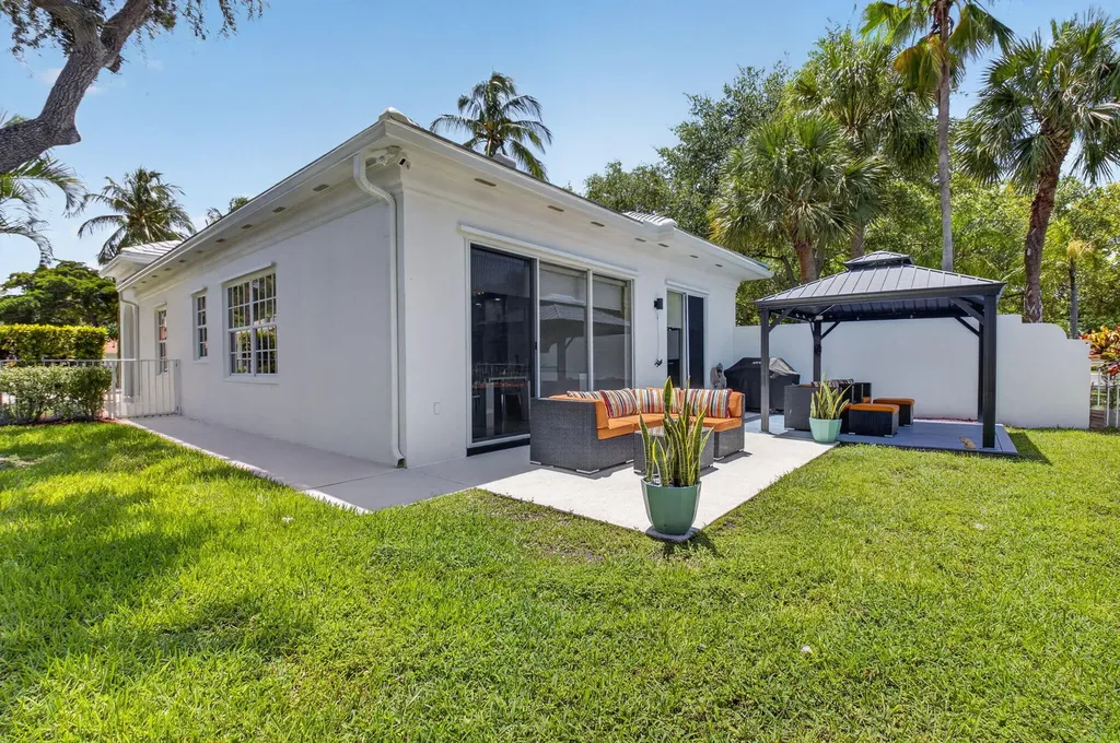 4690 Hammock Circle Delray Beach FL 33445