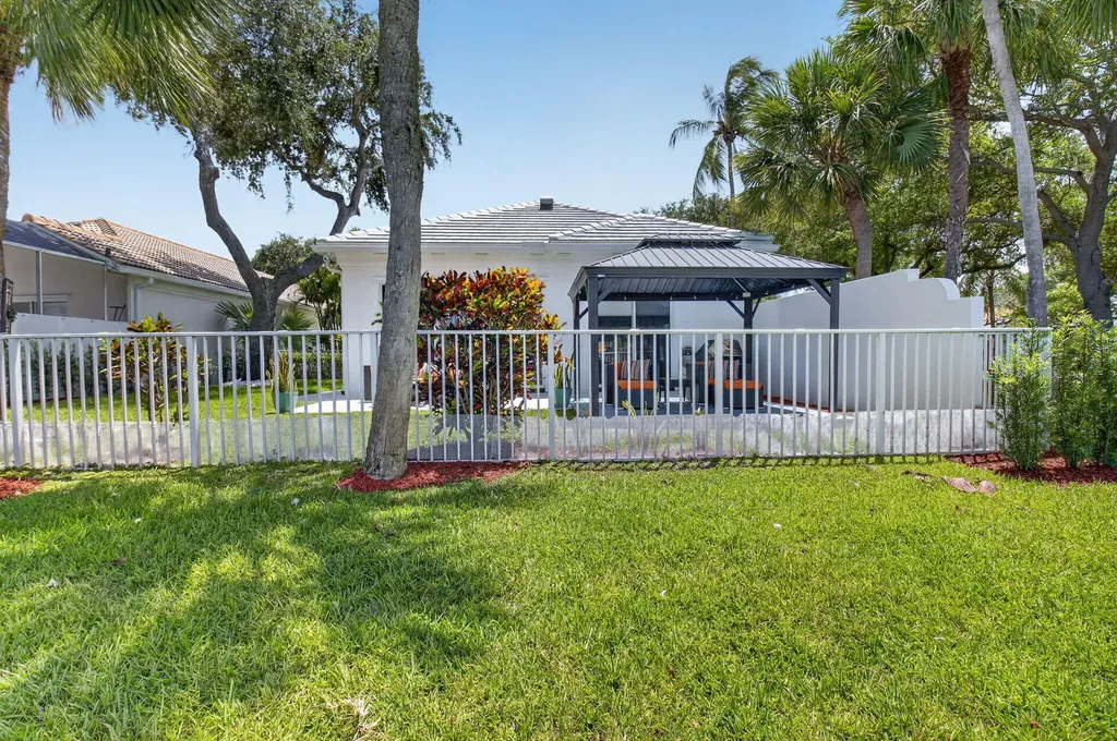 4690 Hammock Circle Delray Beach FL 33445