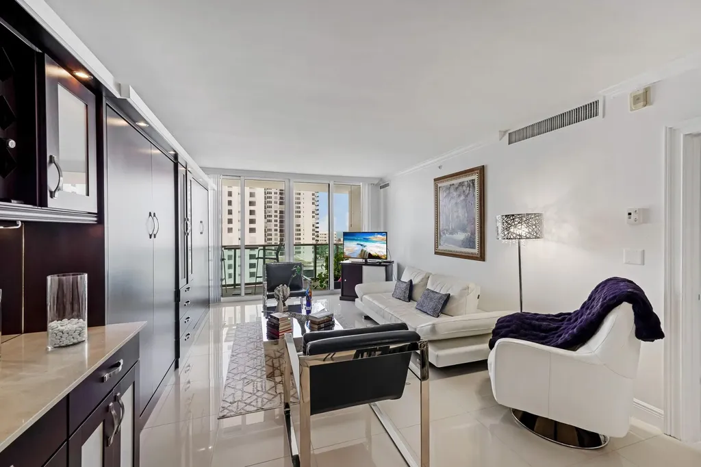 2501 S Ocean Drive Hollywood FL 33019