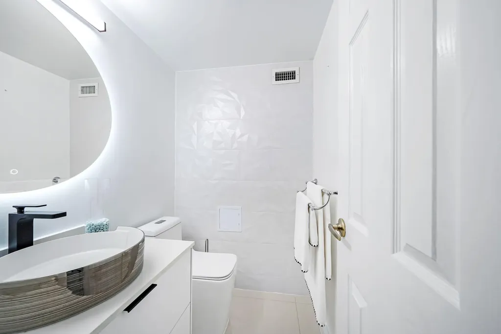 2501 S Ocean Drive Hollywood FL 33019