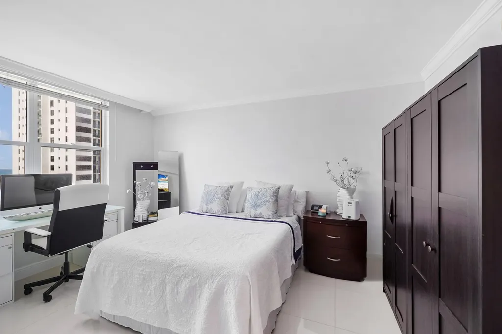 2501 S Ocean Drive Hollywood FL 33019