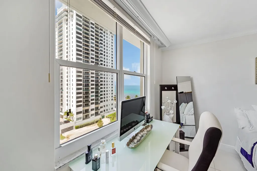 2501 S Ocean Drive Hollywood FL 33019