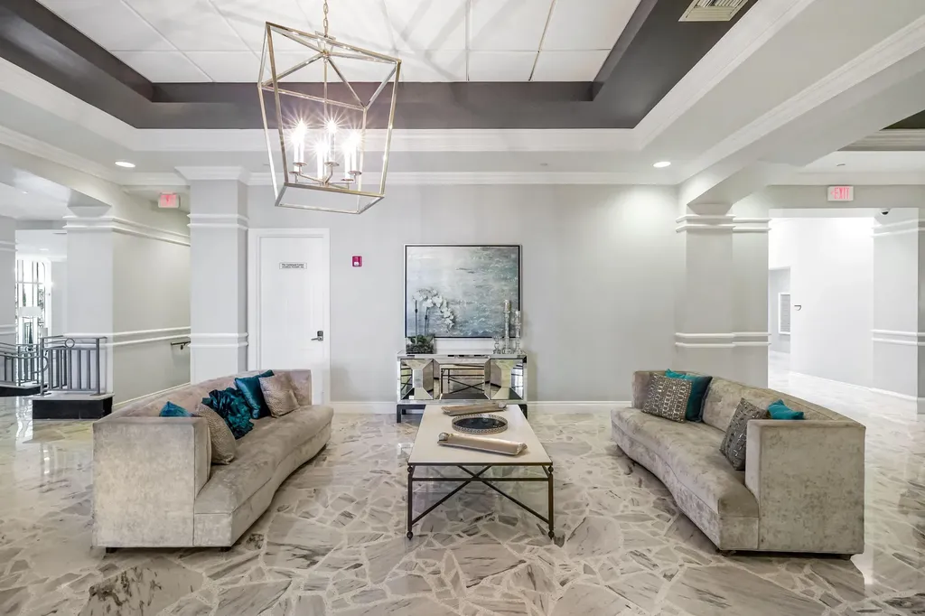 2501 S Ocean Drive Hollywood FL 33019