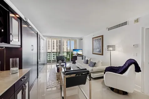 2501 S Ocean Drive Hollywood FL 33019