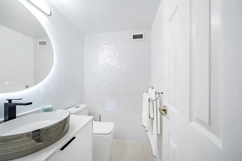 2501 S Ocean Drive Hollywood FL 33019