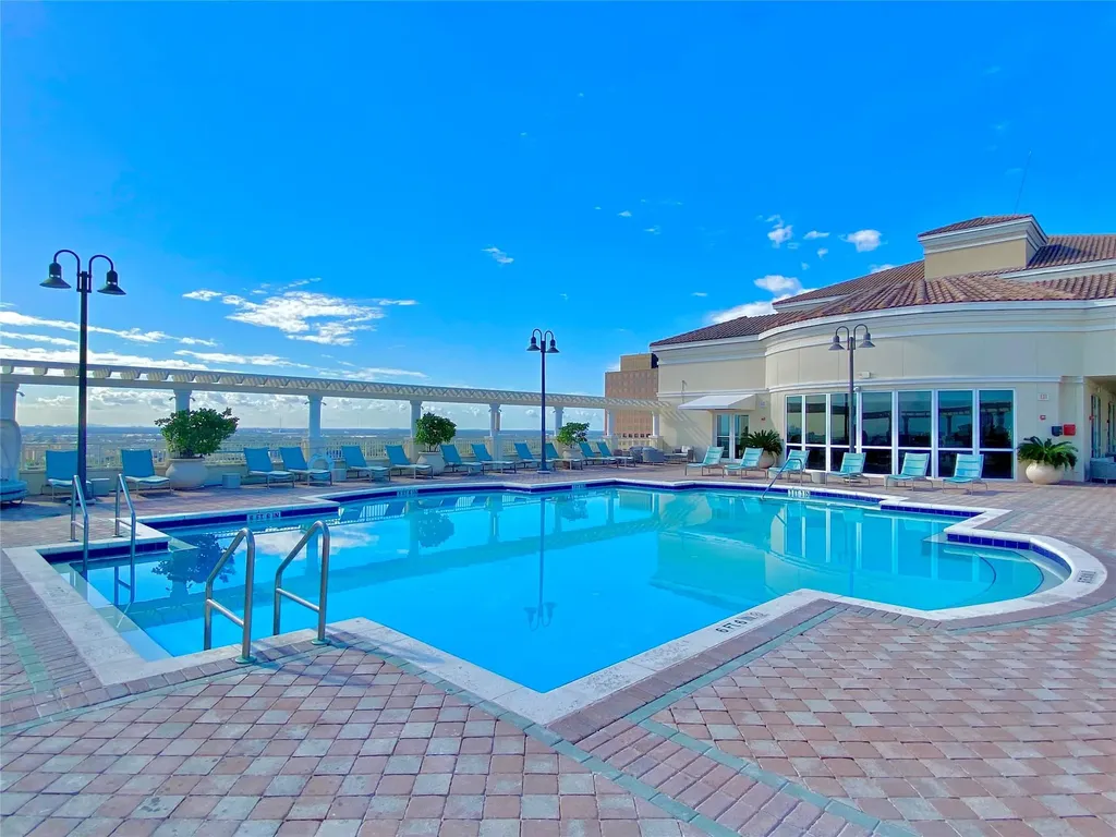 511 SE 5 Avenue Fort Lauderdale FL 33301