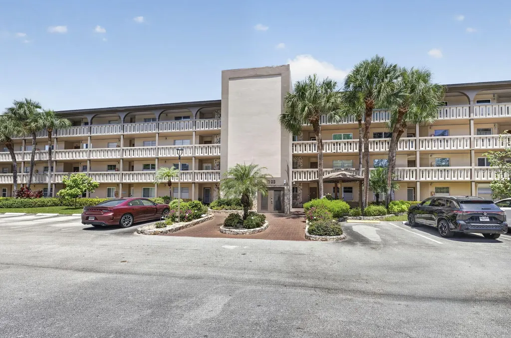 1703 Andros Isle Coconut Creek FL 33066