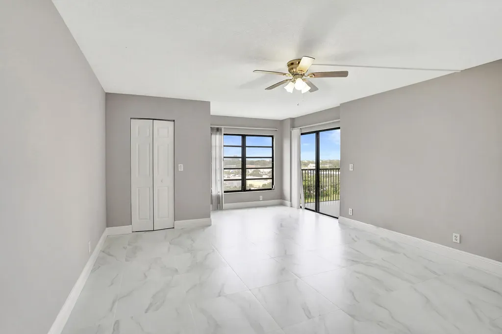 2200 S Cypress Bend Drive Pompano Beach FL 33069