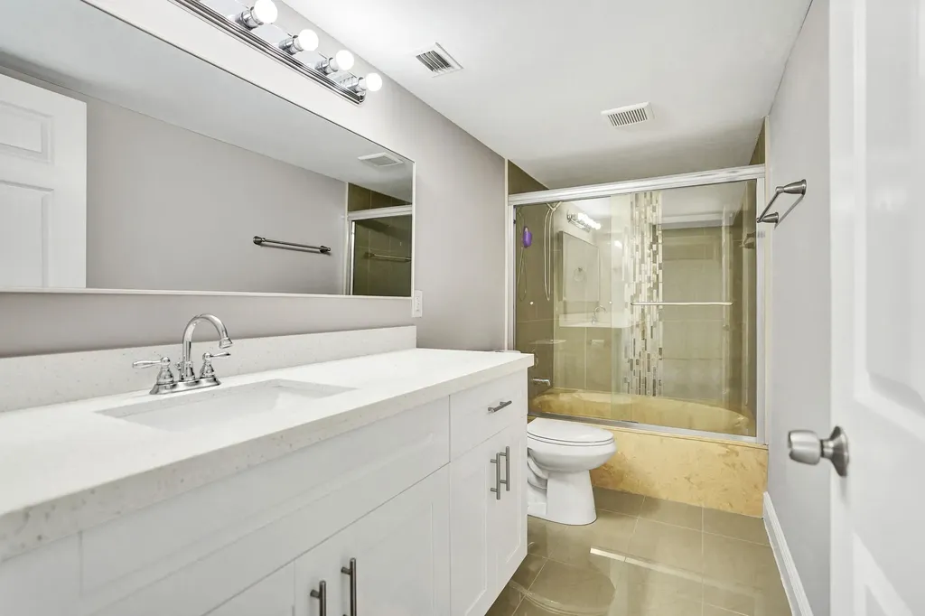 2200 S Cypress Bend Drive Pompano Beach FL 33069
