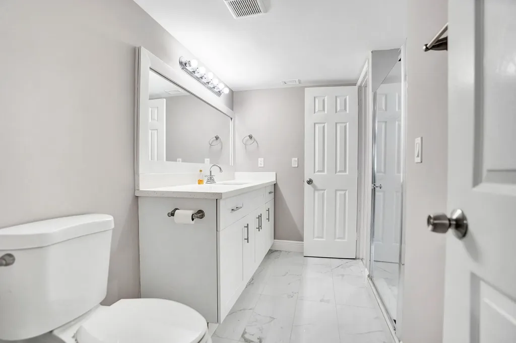 2200 S Cypress Bend Drive Pompano Beach FL 33069