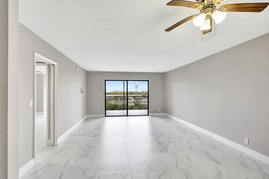 2200 S Cypress Bend Drive Pompano Beach FL 33069