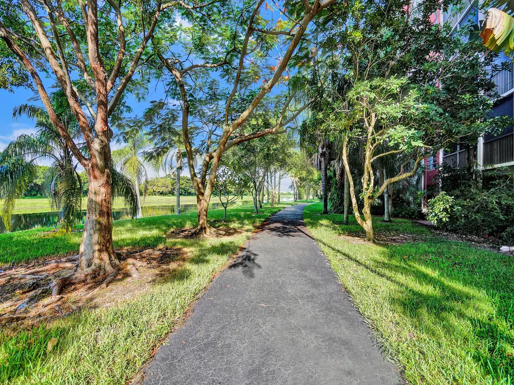 2200 S Cypress Bend Drive Pompano Beach FL 33069