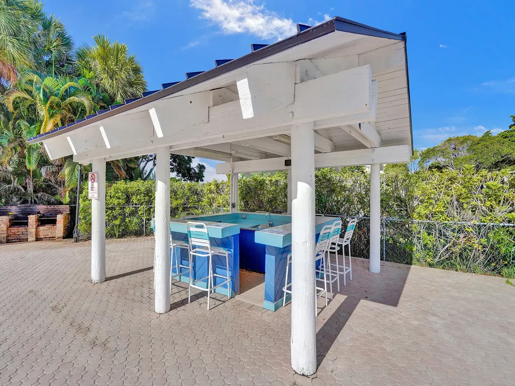 2200 S Cypress Bend Drive Pompano Beach FL 33069