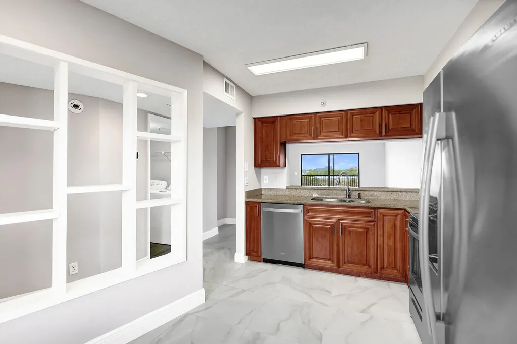 2200 S Cypress Bend Drive Pompano Beach FL 33069