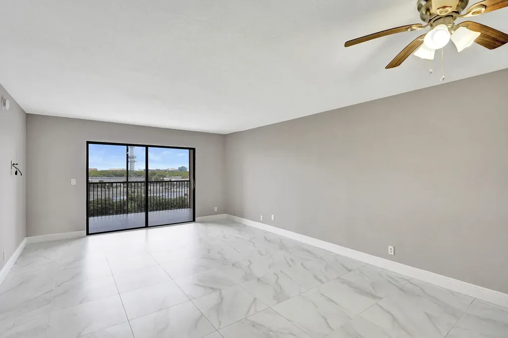 2200 S Cypress Bend Drive Pompano Beach FL 33069