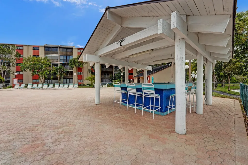 2200 S Cypress Bend Drive Pompano Beach FL 33069