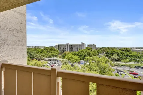 2200 S Cypress Bend Drive Pompano Beach FL 33069