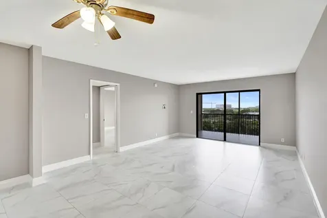 2200 S Cypress Bend Drive Pompano Beach FL 33069