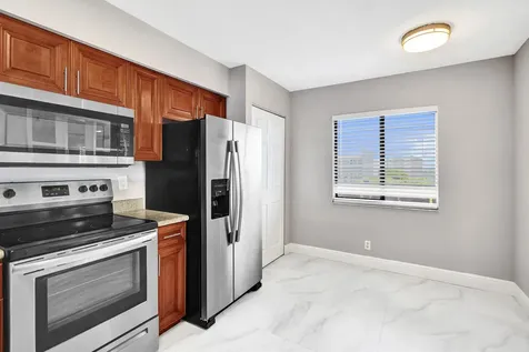 2200 S Cypress Bend Drive Pompano Beach FL 33069