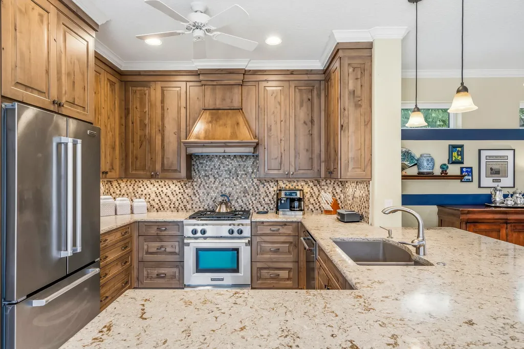 687 Hampton Woods Lane SW Vero Beach FL 32962