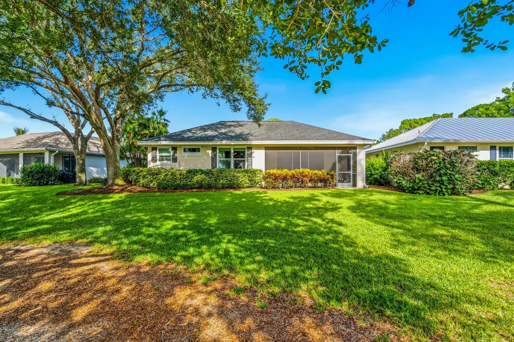 687 Hampton Woods Lane SW Vero Beach FL 32962