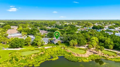 687 Hampton Woods Lane SW Vero Beach FL 32962