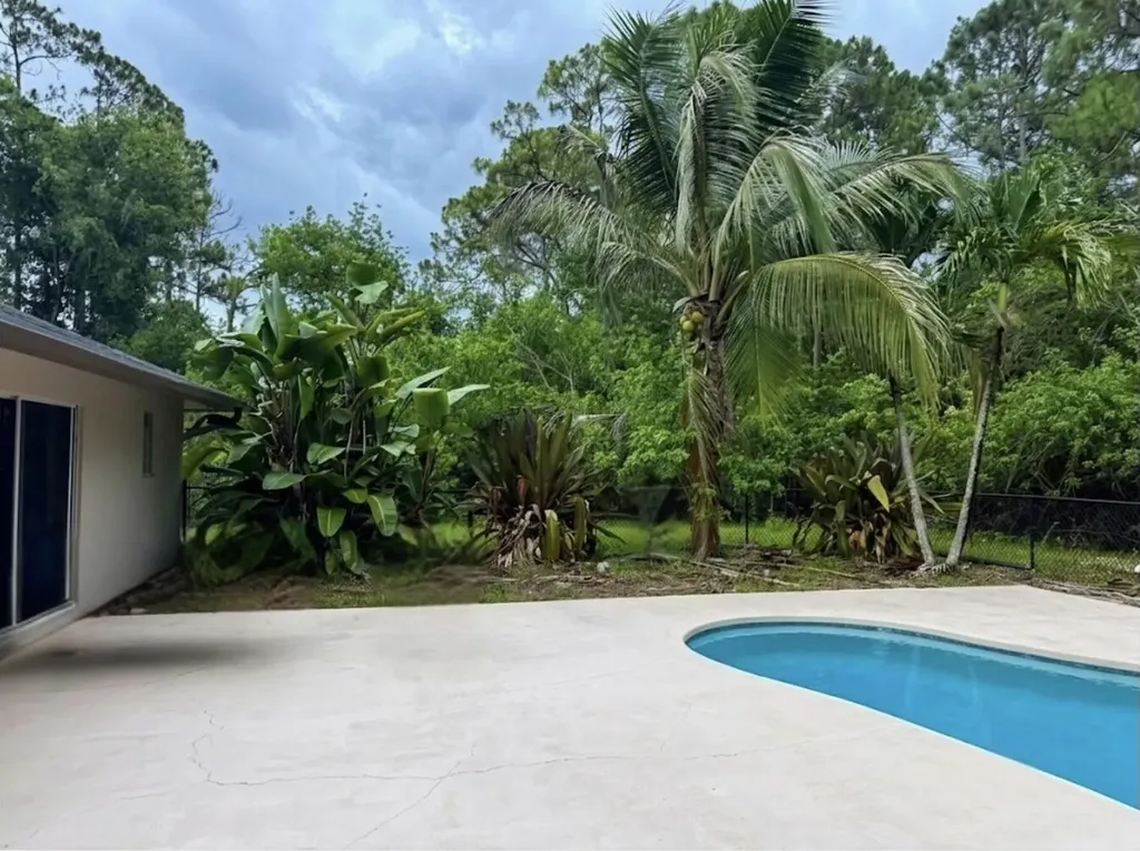 13338 76th Road N The Acreage FL 33412