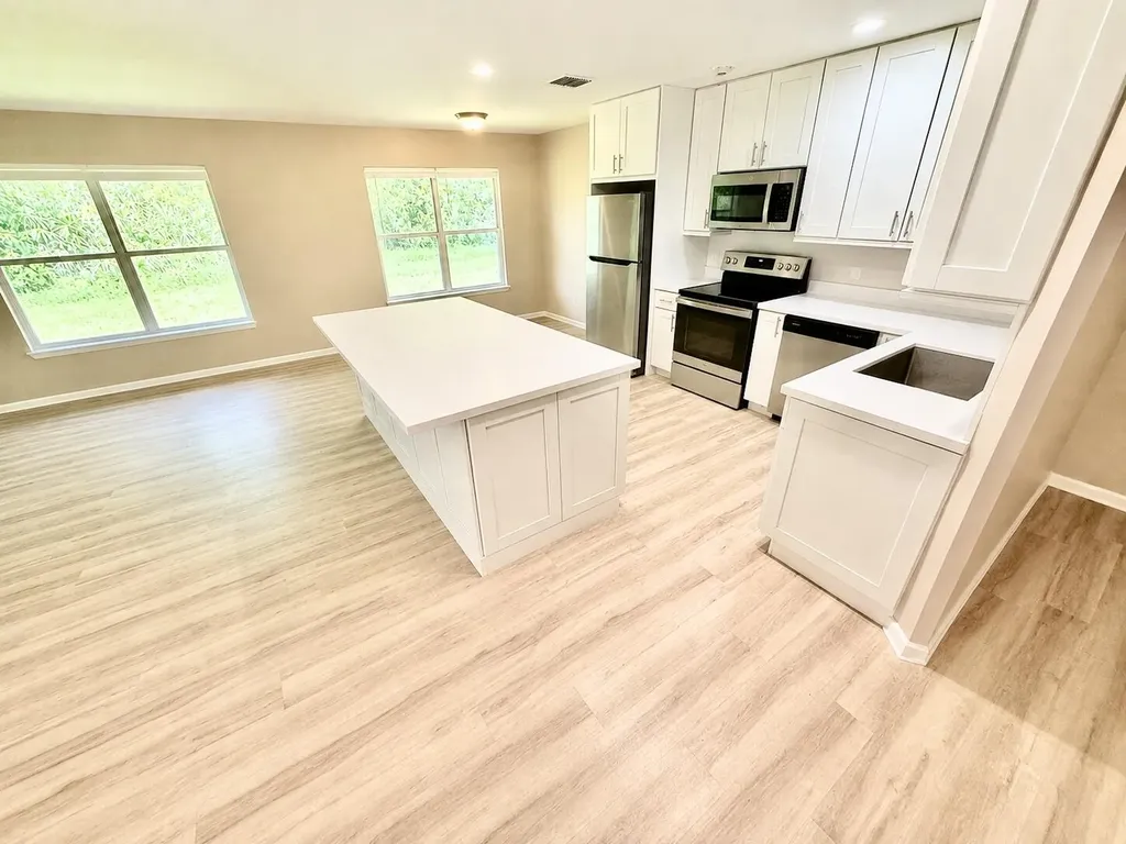 13338 76th Road N The Acreage FL 33412