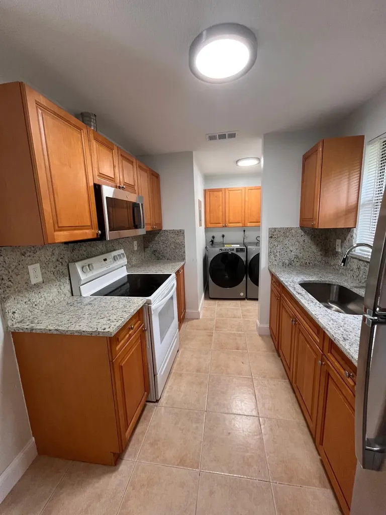 522 46th Street West Palm Beach FL 33407