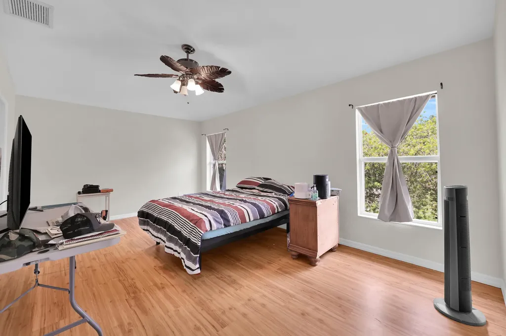 1295 12th Avenue SW Vero Beach FL 32962