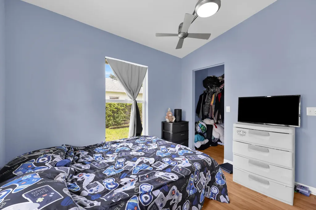 1295 12th Avenue SW Vero Beach FL 32962