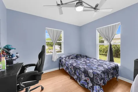 1295 12th Avenue SW Vero Beach FL 32962