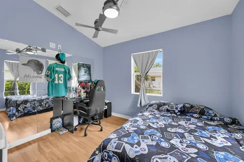 1295 12th Avenue SW Vero Beach FL 32962
