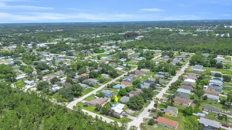 1295 12th Avenue SW Vero Beach FL 32962