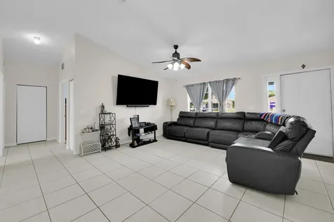 1295 12th Avenue SW Vero Beach FL 32962