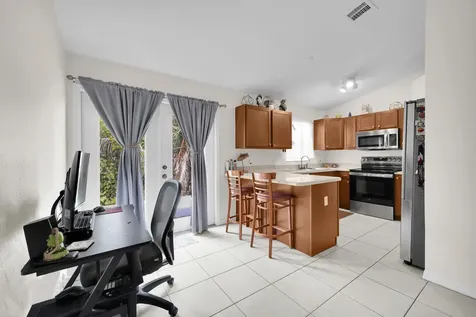 1295 12th Avenue SW Vero Beach FL 32962