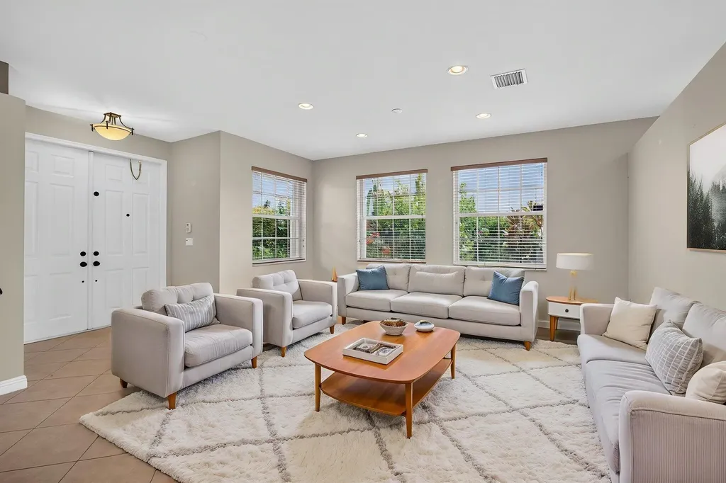 9081 Dupont Place Wellington FL 33414
