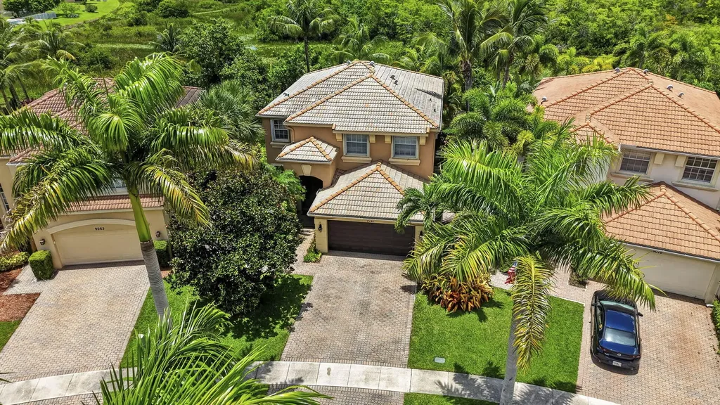 9081 Dupont Place Wellington FL 33414