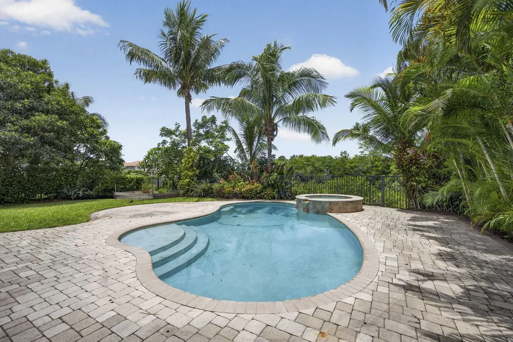 9081 Dupont Place Wellington FL 33414