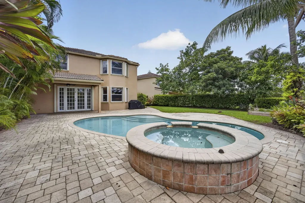 9081 Dupont Place Wellington FL 33414
