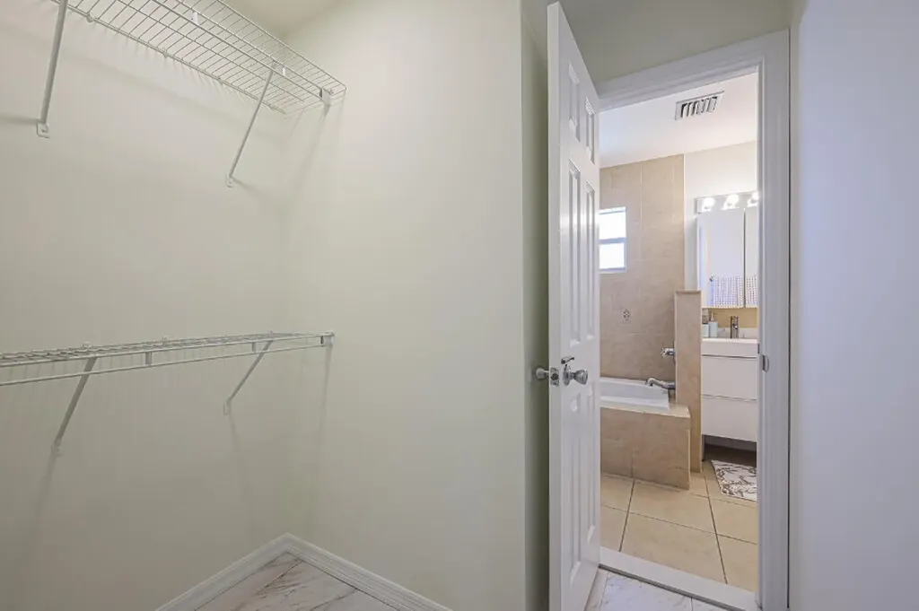 384 NW 23rd Street Boca Raton FL 33431