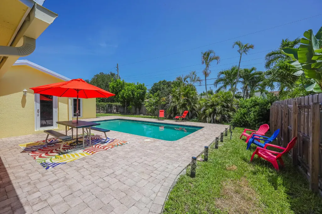 384 NW 23rd Street Boca Raton FL 33431