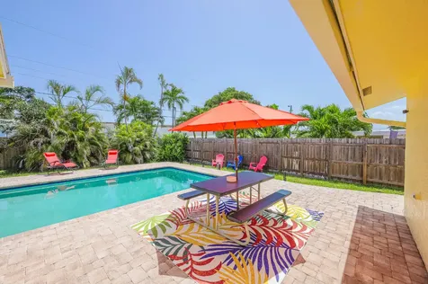384 NW 23rd Street Boca Raton FL 33431