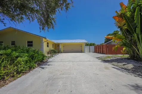 384 NW 23rd Street Boca Raton FL 33431