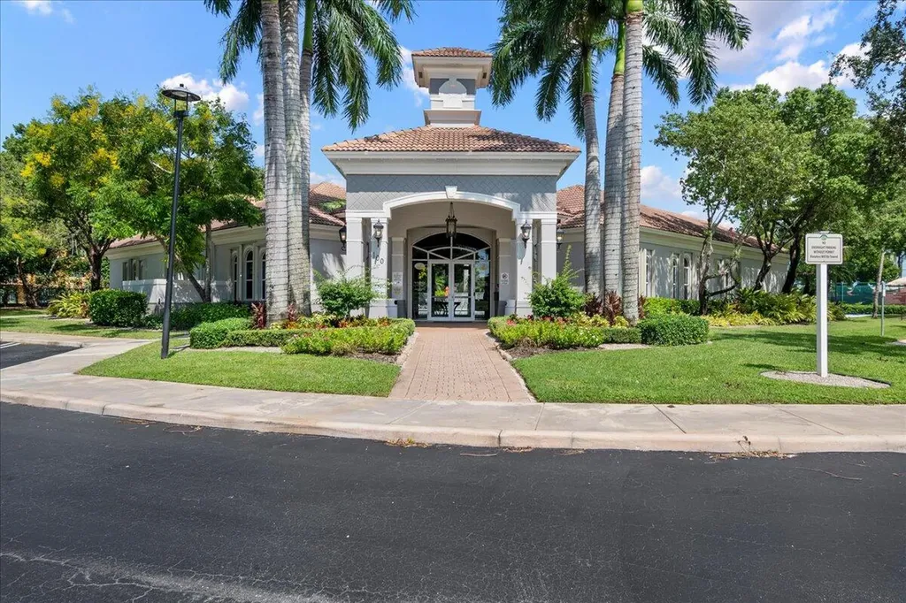 8128 Big Pine Way Riviera Beach FL 33407