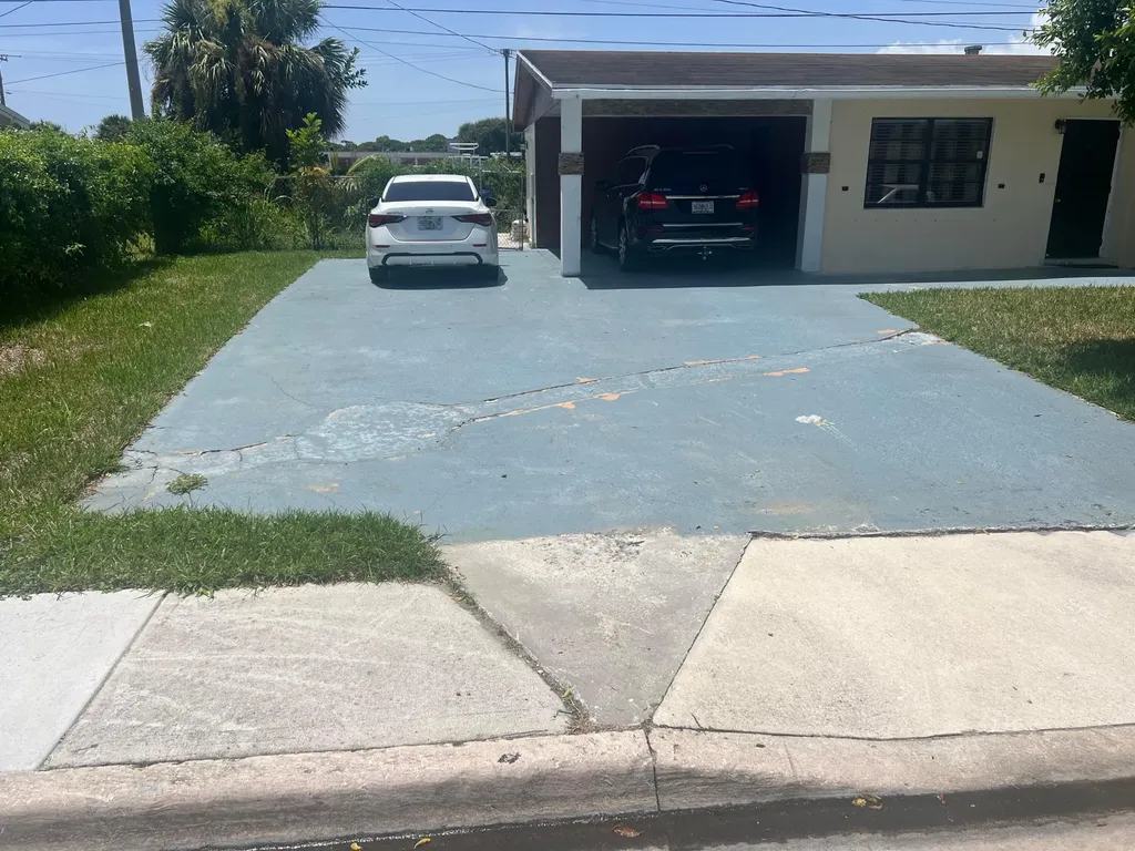 1131 W 1st Street Riviera Beach FL 33404