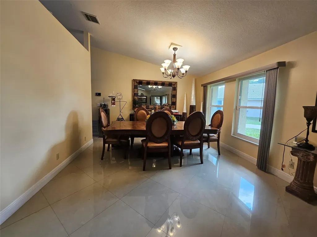 197 NW 113th Way Coral Springs FL 33071