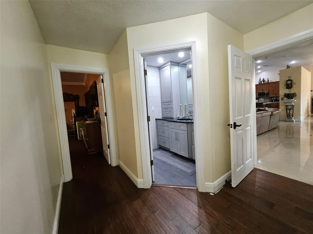 197 NW 113th Way Coral Springs FL 33071